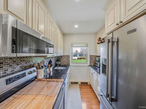 4 Rose Street 1F1, Oceanside NY 11572