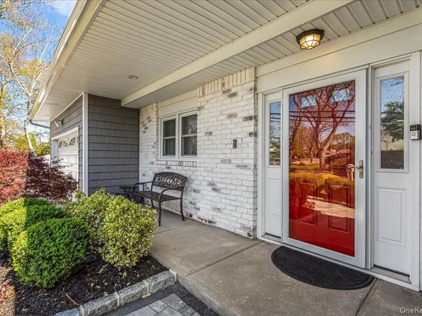 18 Eldorado Drive, East Northport NY 11731