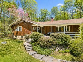 86 Mount Airy Road E, Croton-on-Hudson NY 10520