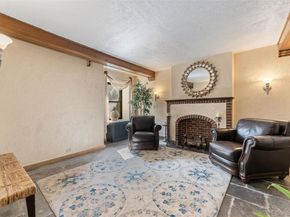 42 Pondfield W 6D, Bronxville NY 10708