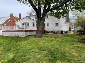 581 Grand Avenue, Lindenhurst NY 11757