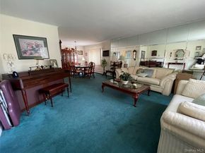 581 Grand Avenue, Lindenhurst NY 11757