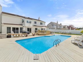 152 Pace Drive S, West Islip NY 11795
