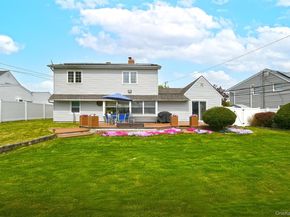 7 Low Lane, Levittown NY 11756