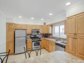 558 E Walnut Street, Long Beach NY 11561