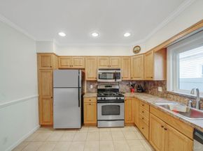 558 E Walnut Street, Long Beach NY 11561