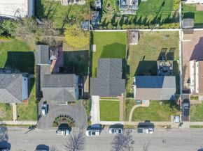 16 Riviera Parkway, Lindenhurst NY 11757