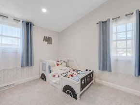 16 Riviera Parkway, Lindenhurst NY 11757