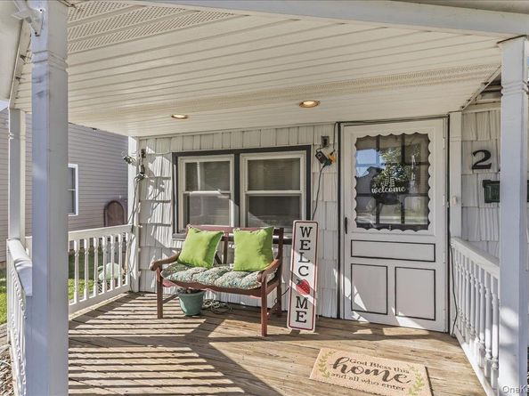25 Summit Lane, Levittown NY 11756