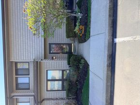 81 Stanford Court B, Wantagh NY 11793