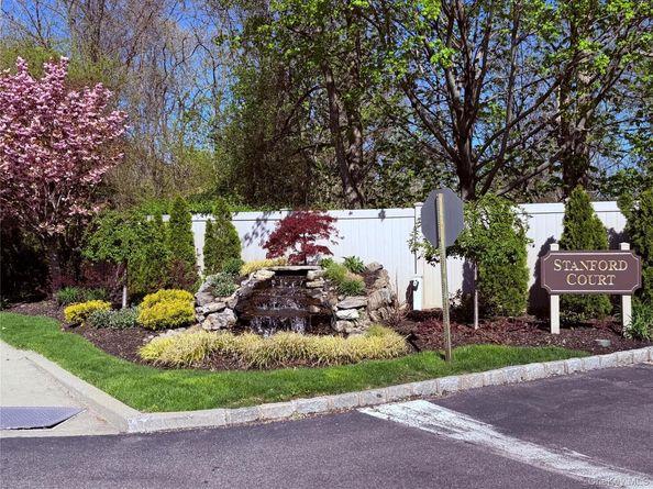 81 Stanford Court B, Wantagh NY 11793