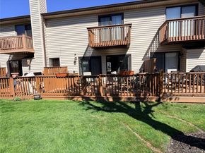 81 Stanford Court B, Wantagh NY 11793