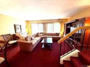 81 Stanford Court B, Wantagh NY 11793