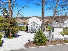 70 Featherbed Lane, Oakdale NY 11769