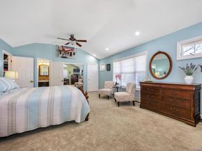 70 Featherbed Lane, Oakdale NY 11769