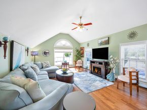 70 Featherbed Lane, Oakdale NY 11769