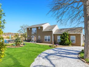 70 Featherbed Lane, Oakdale NY 11769