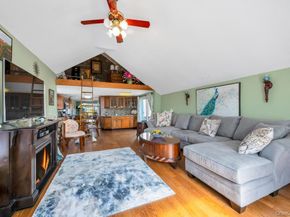 70 Featherbed Lane, Oakdale NY 11769