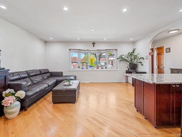 58-12 264th Street, Little Neck NY 11362