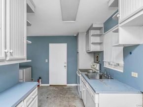 14 Central Park Road, Plainview NY 11803