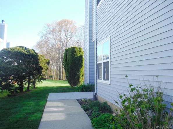 168 Hampton Vista Drive, Manorville NY 11949