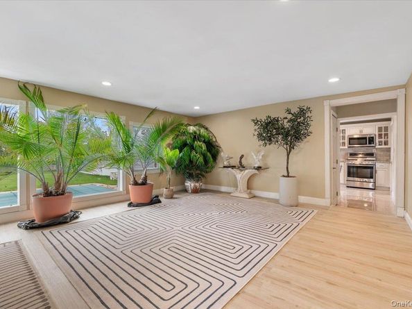 38 Wall Street, Farmingdale NY 11735
