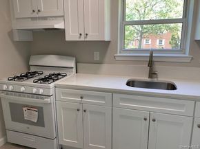 260-18 75th Avenue 1st fl, Glen Oaks NY 11004