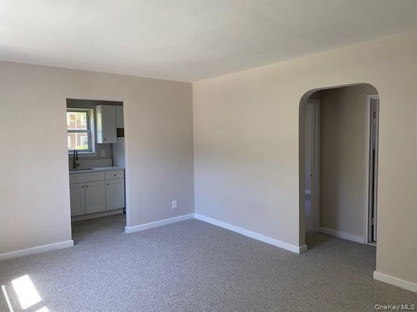 260-18 75th Avenue 1st fl, Glen Oaks NY 11004