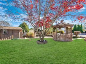 10 Marchant Drive, Saint James NY 11780