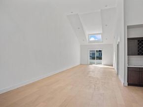 19 Montauk Highway 9, Westhampton NY 11977
