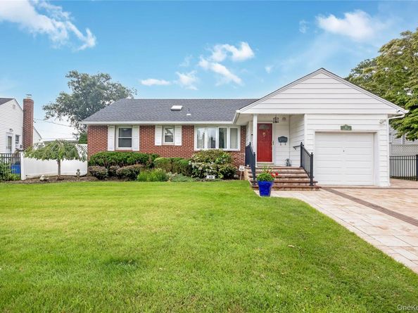 65 Colonial Drive, Farmingdale NY 11735
