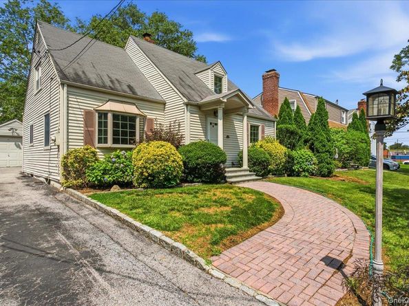 194 Lincoln Place, Eastchester NY 10709