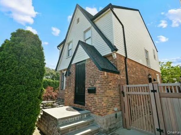 169-56 24 Avenue, Whitestone NY 11357