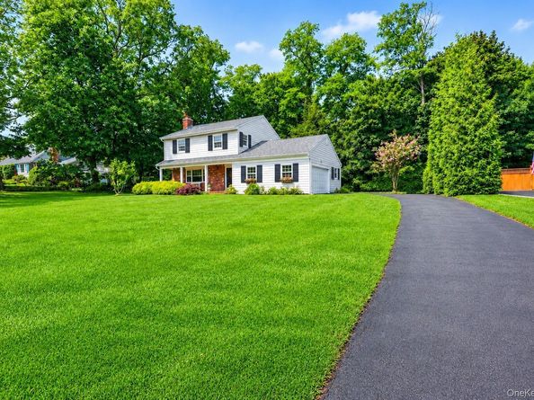 2 Salem Drive, Stony Brook NY 11790