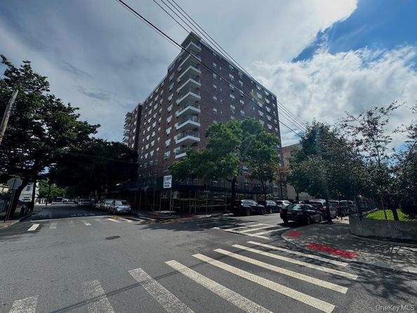 8900 170th Street 7D, Jamaica NY 11432