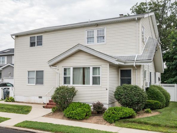 1135 Ruth Place, North Bellmore NY 11710
