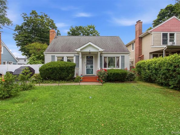 5 Putnam Place, Huntington Station NY 11746