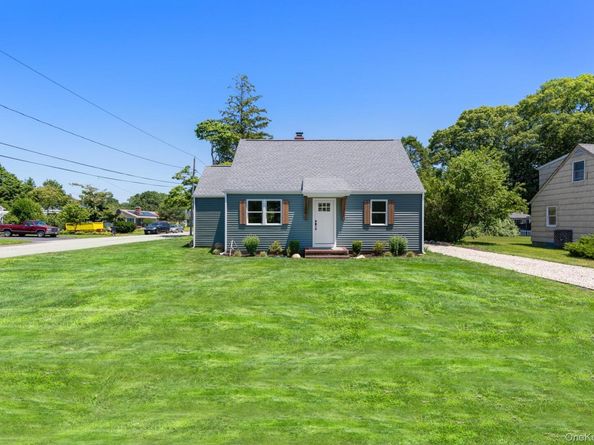 90 Sunrise Avenue, Riverhead NY 11901