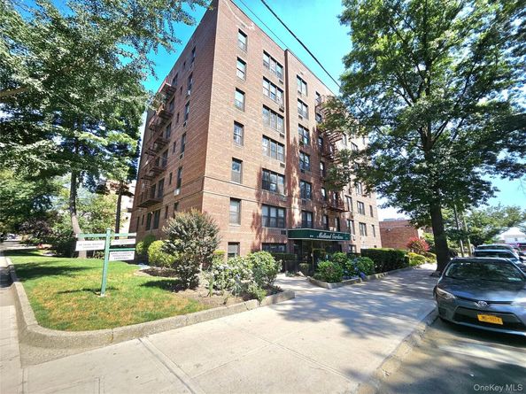 87-01 Midland Parkway 7D, Jamaica Estates NY 11432