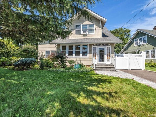 30 West Street, Farmingdale NY 11735