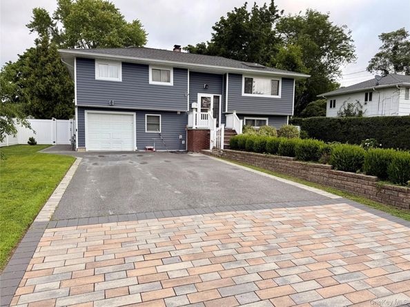Undisclosed Address #1031654, Brentwood NY 11717