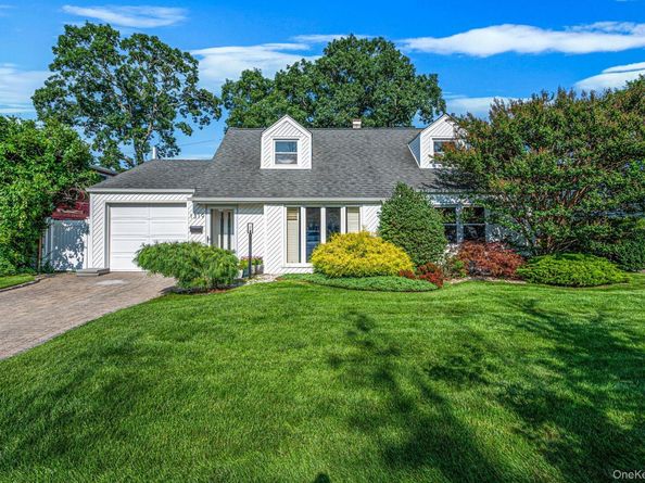 1319 Harry Lane, Merrick NY 11566
