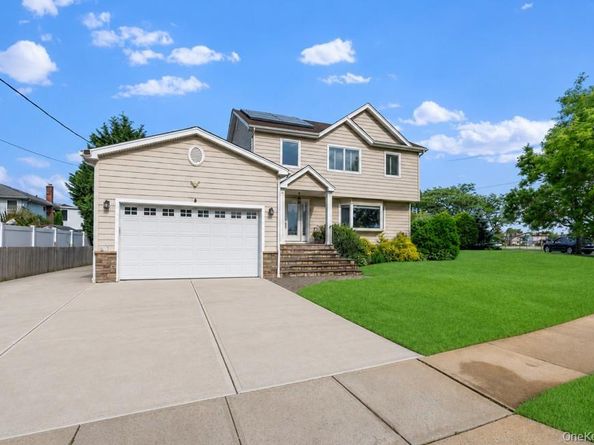 34 Admiral Road, Massapequa NY 11758