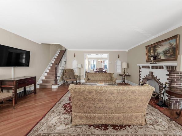 1934 E 29th Street HSE, Brooklyn NY 11229