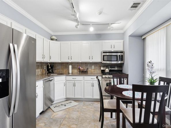 2 Hemlock Court 2, Selden NY 11784