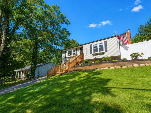 19 Hawthorne Road, Rocky Point NY 11778