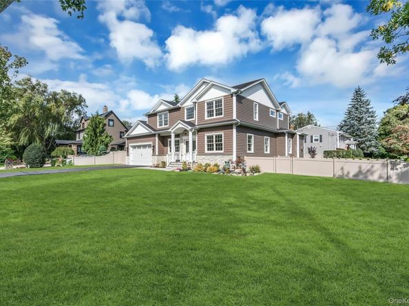 52 Linden Avenue, Bethpage NY 11714