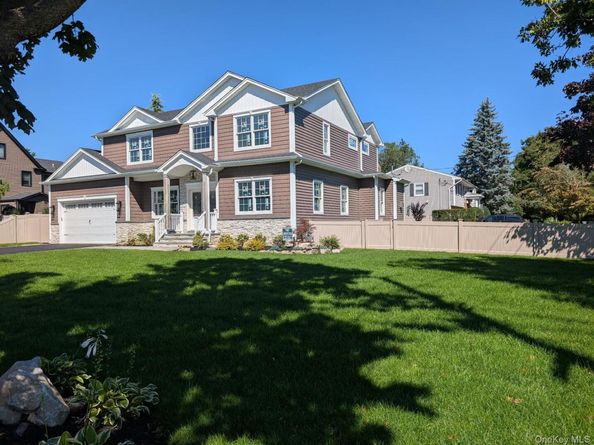 52 Linden Avenue, Bethpage NY 11714