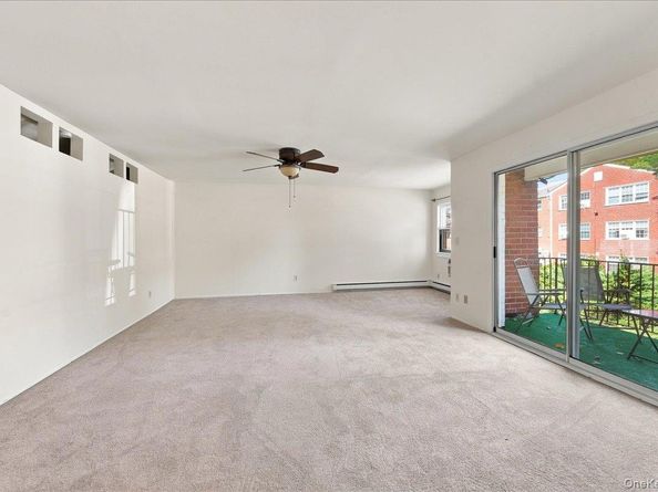 51 Fieldstone Dr 79, Hartsdale NY 10530