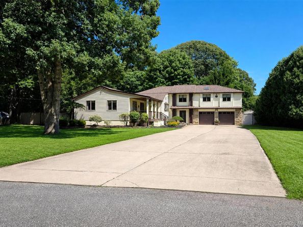 57 Wellington Road, Middle Island NY 11953